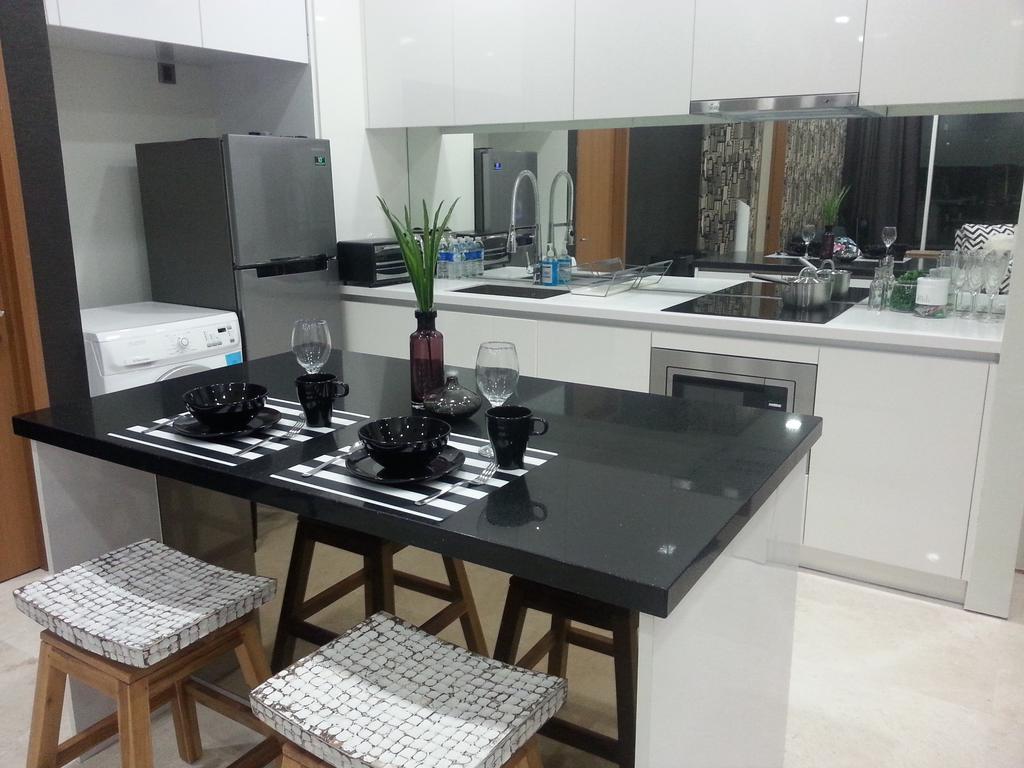 Kl101​ ​Service Suite​ ​​At Soho Suites Klcc Куала-Лумпур Экстерьер фото